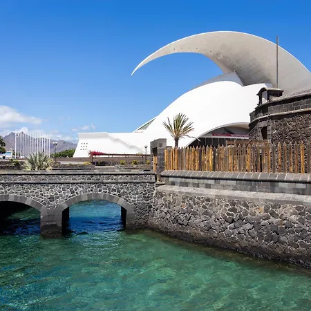 Home2book Spacious Family Home, Cruz Center