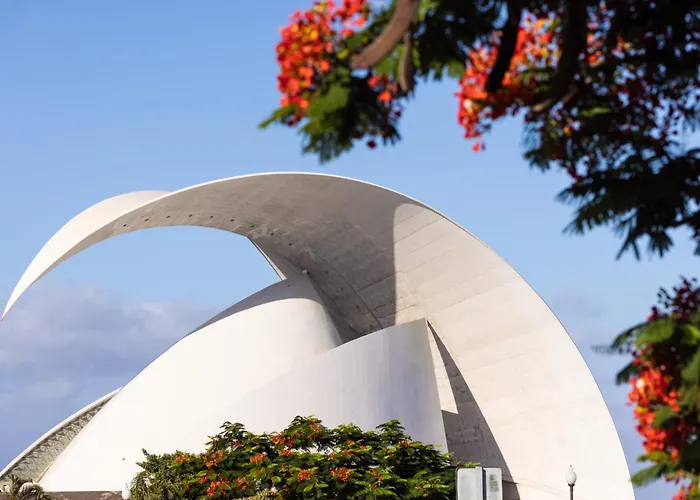 Home2book Spacious Family Home, Cruz Center *