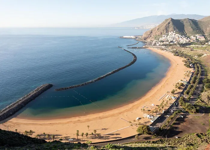 Home2book Spacious Family Home, Cruz Center