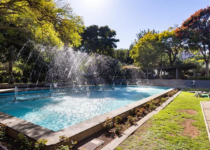 Home2book Spacious Family Home, Cruz Center