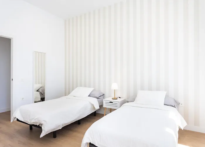 Home2book Spacious Family Home, Cruz Center