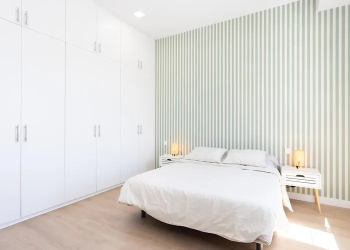 Home2book Spacious Family Home, Cruz Center Appartement